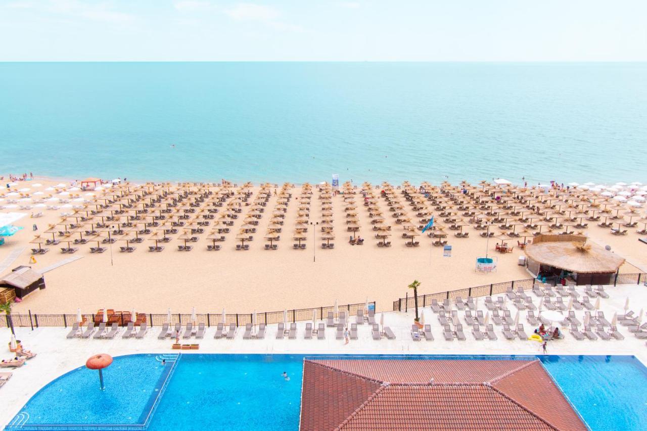 Admiral Hotel Golden Sands Εξωτερικό φωτογραφία The beach at the Grand Hotel