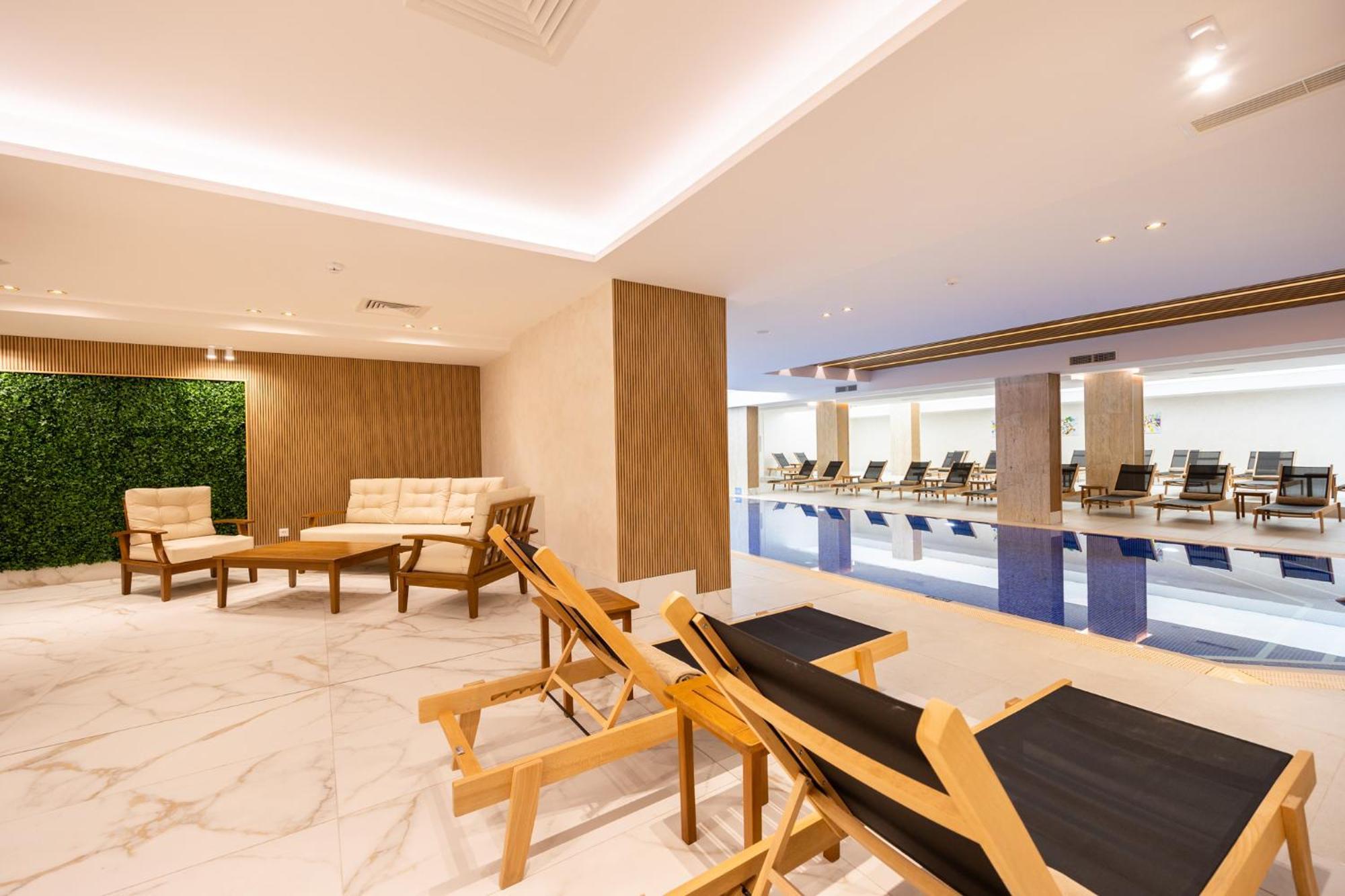 Admiral Hotel Golden Sands Εξωτερικό φωτογραφία The spa at the InterContinental Budapest